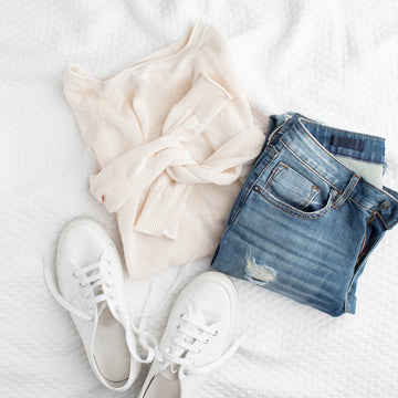Packing Light Travel Tips for Girls On-the-Go!