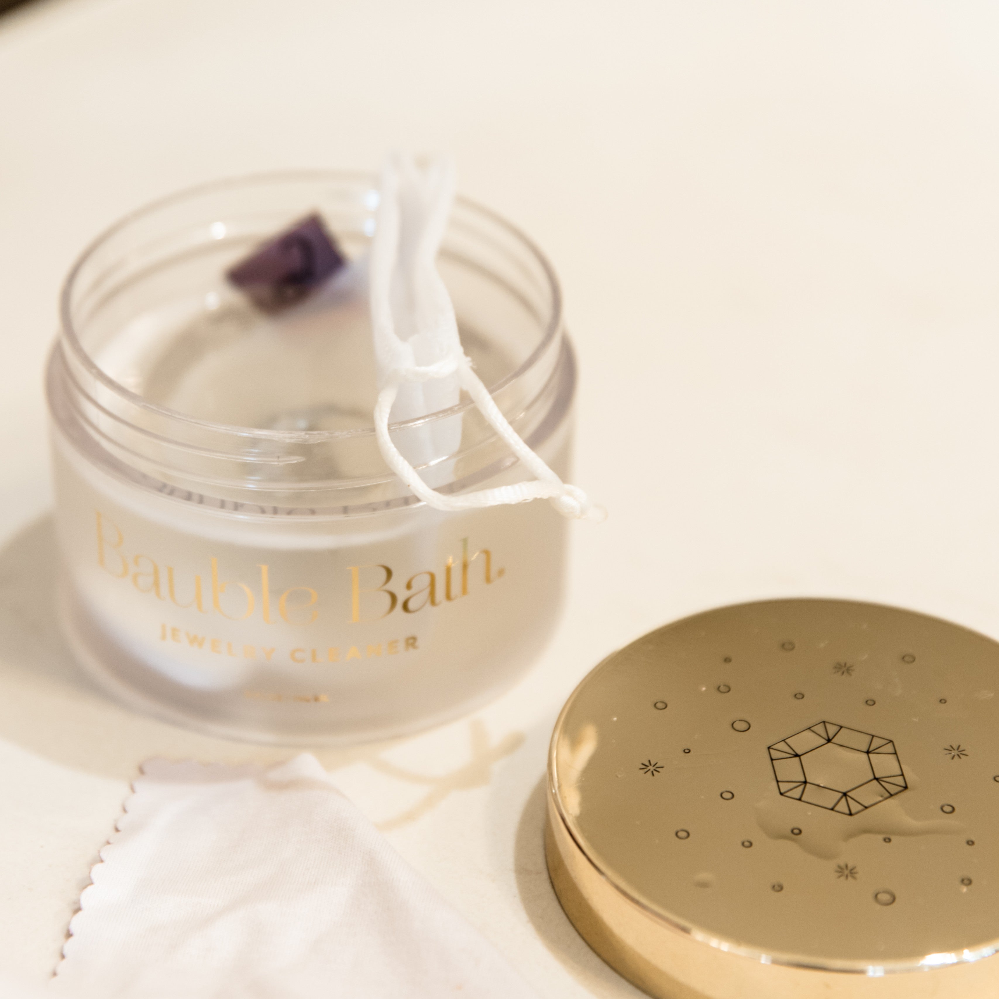 Bauble Bath Jewelry Cleaning Soak